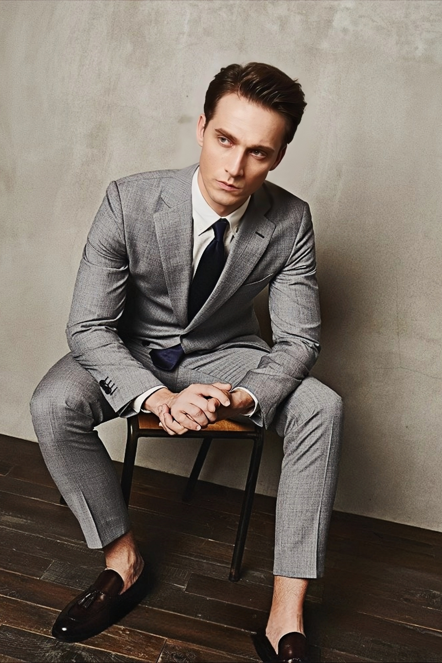 Alistair light-gray suit
