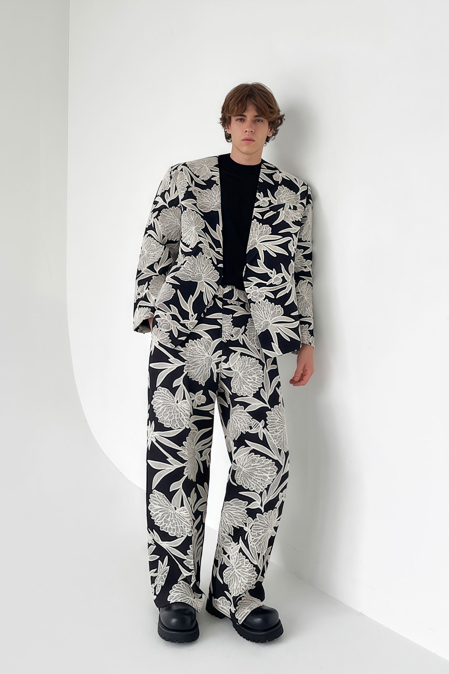 Viktor floral-embroidered suit