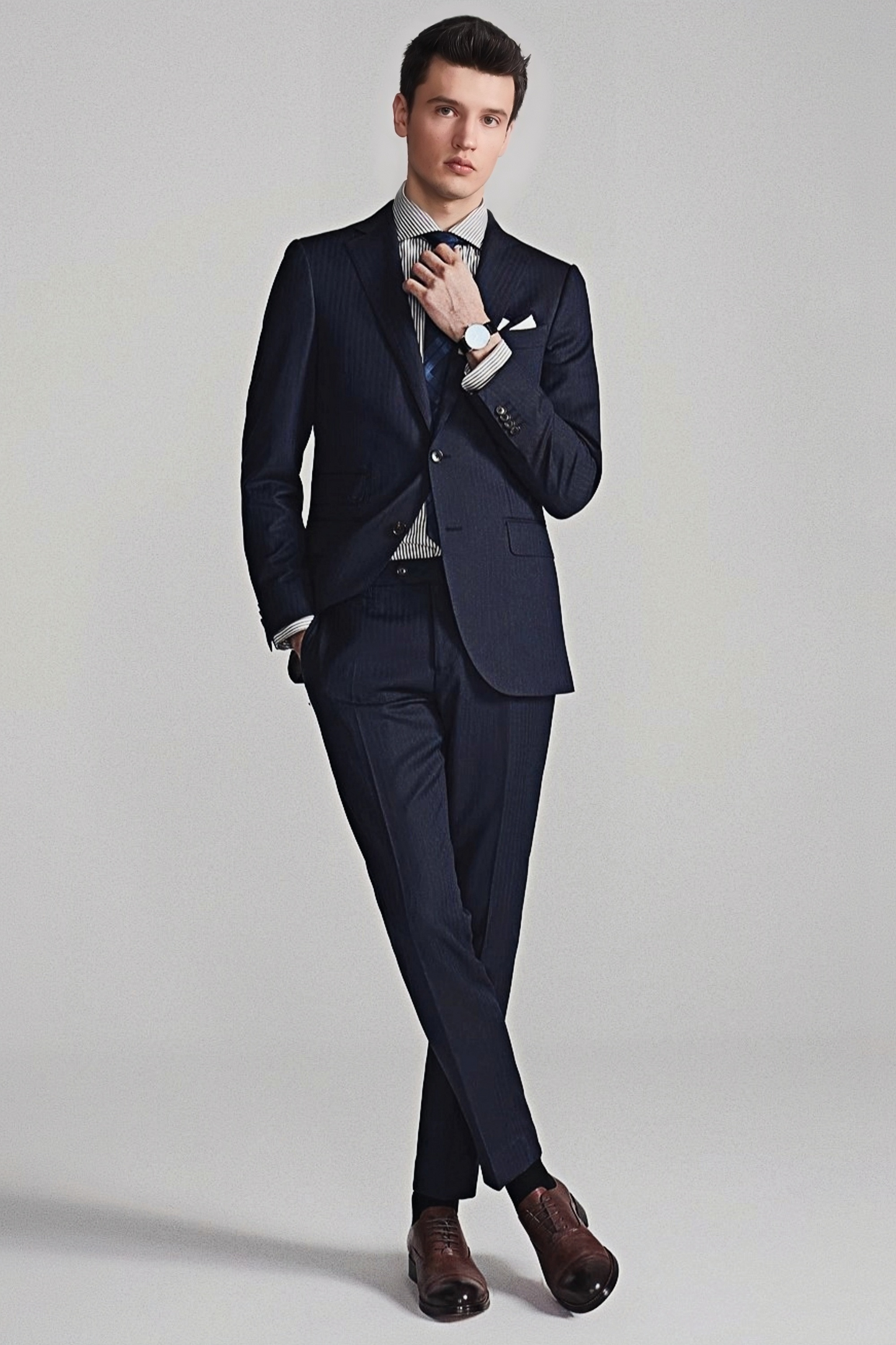 Alaric navy-blue trousers